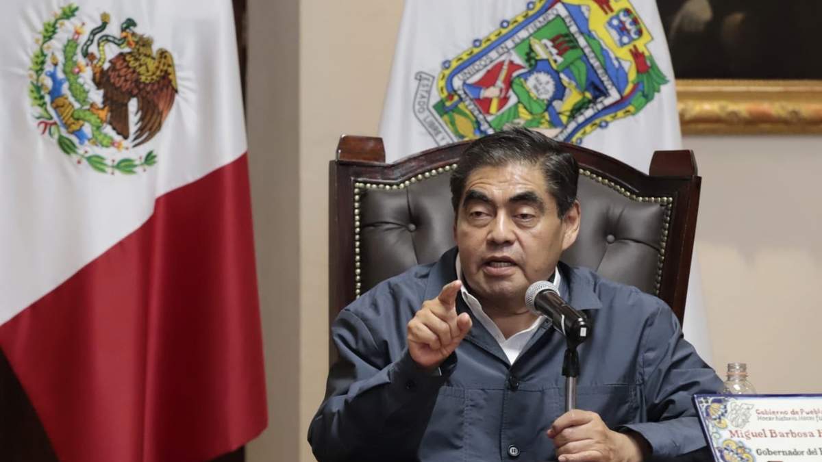 El gobernador de Puebla, Miguel Barbosa