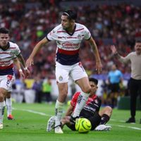 Chivas se lleva el clásico tapatío al vencer 1-0 al Atlas (Video)