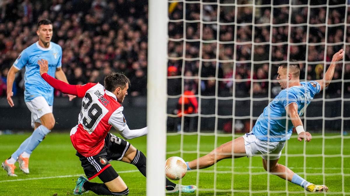 Gol de Giménez ante la Lazio