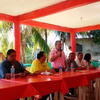 Acompañan hombres armados a precandidato del PRD a la alcaldía de Acapulco