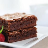 Brownie sin azúcar ni harina y con 3 ingredientes: la receta súper chocolatosa y fácil que es un 10