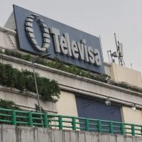Acciones de Televisa siguen desplomándose tras anuncio de investigación por “FIFA Gate”