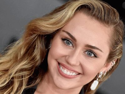 ¡Inédita! La postal de Miley Cyrus que no esperaba salir a la luz... ¿Lo hacía por diversión?