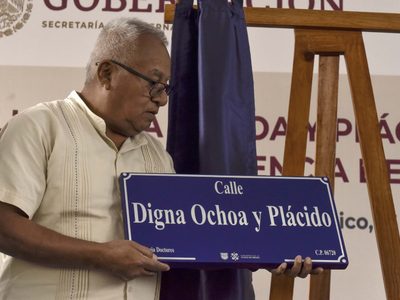 Para reparar el daño por su asesinato, calle de la CDMX es nombrada Digna Ochoa y Plácido