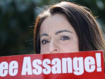 La pareja de Assange denuncia el papel de "verdugo" de las autoridades británicas
