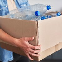 No tires las botellas plásticas y reciclalas en estas increíbles macetas para tus plantas