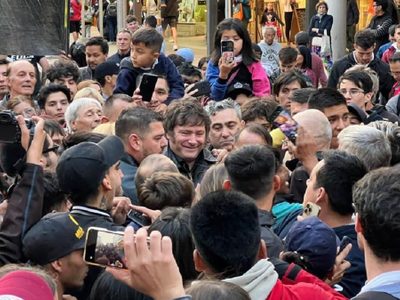 Milei acompañó el lanzamiento formal de la campaña de Carlos Eguia