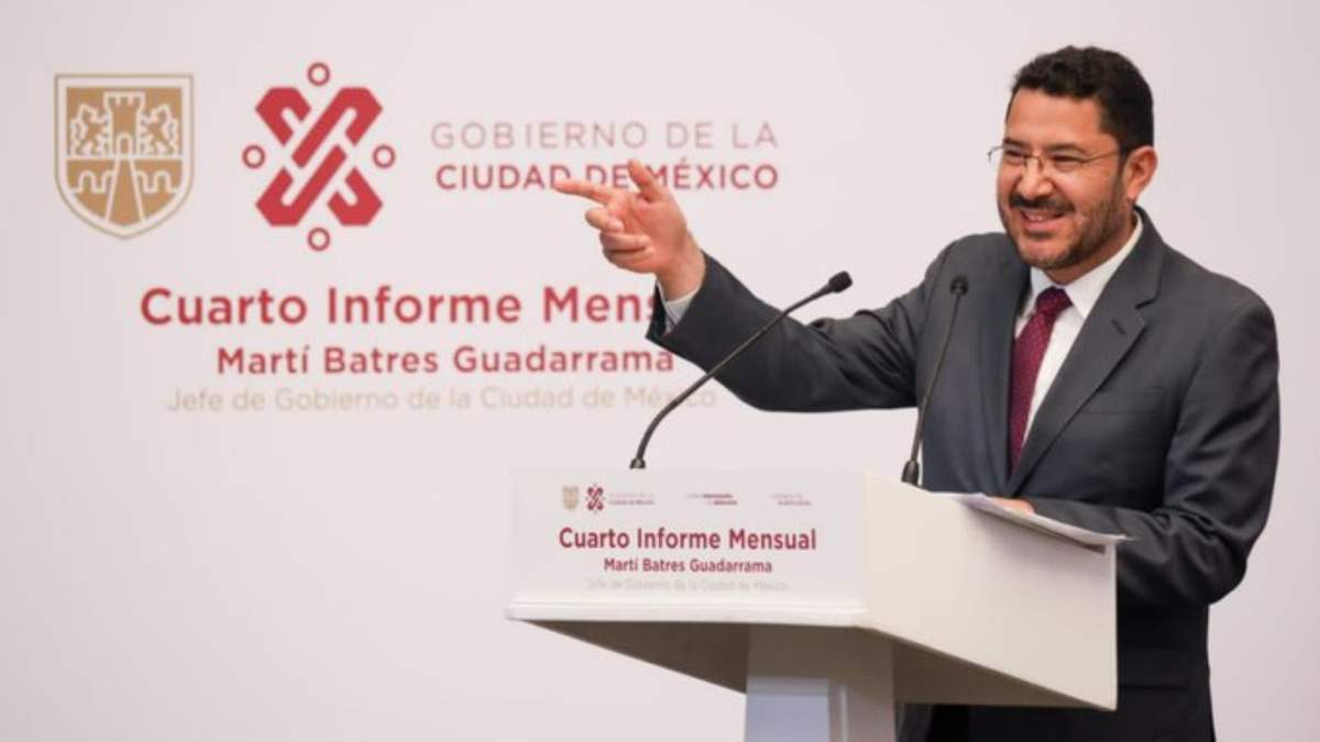 Batres en su Cuarto Informe Mensual de Actividades