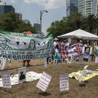 Acusan al gobierno de la CDMX de borrar el memorial en “la Glorieta de las y los Desaparecidos”