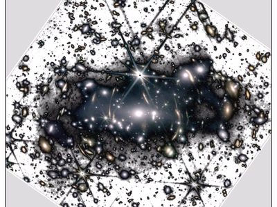 Retrato inédito de la luz fantasmal de cúmulos de galaxias