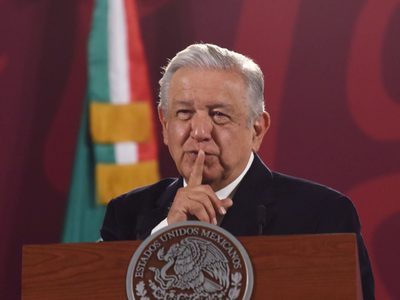 AMLO pide pruebas a Labastida y Muñoz Ledo de pactos con el narco y Peña Nieto