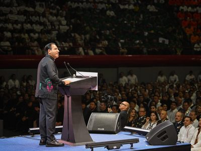 Gobernador de Chiapas presume en su primer informe que logró “restaurar la paz”