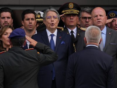 Presidente de Ecuador justifica disolución de Asamblea y espera que siente un precedente