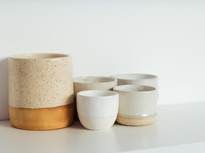 No tires las tazas y bowls de cerámica que se cacharon: así de fácil podés arreglarlos y que queden como nuevos