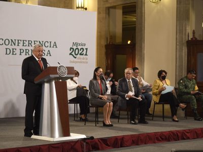 Se alcanzó la meta de vacunar con primera dosis a mayores de 60 años: AMLO