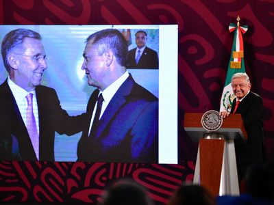 AMLO pide a García Luna revelar pruebas de nexos con el narco: "que los dé a conocer, él tiene todo"