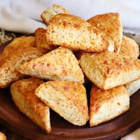 Scones de queso: poné la pava y disfrutalos recién calentitos con unos buenos mates