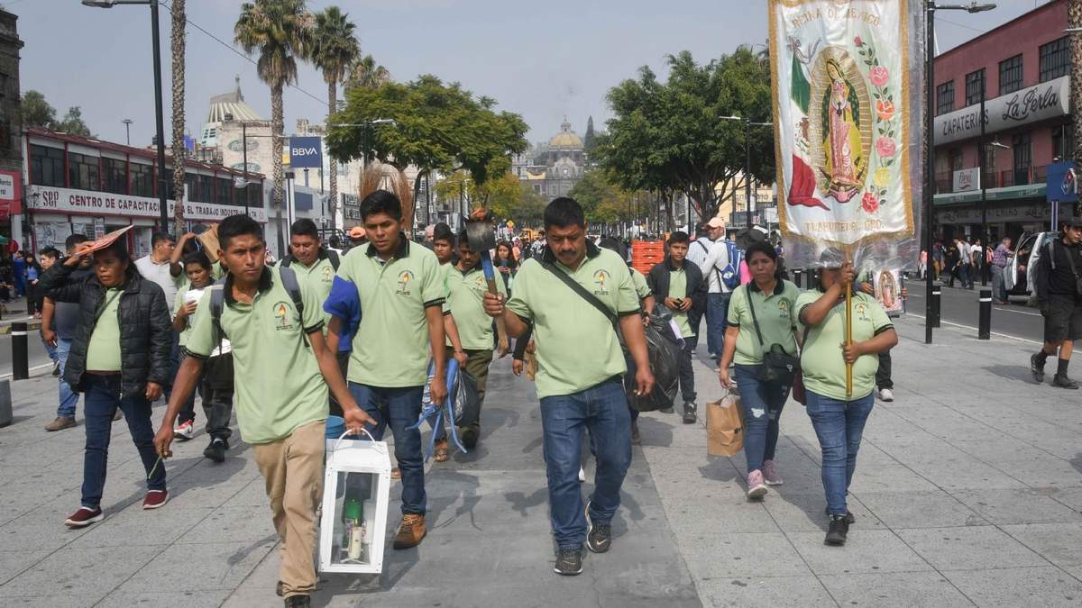 Llegada de peregrinos a la Basílica de Guadalupe