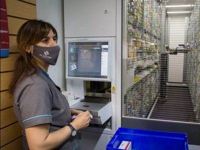 En una farmacia de Bariloche trabaja un robot