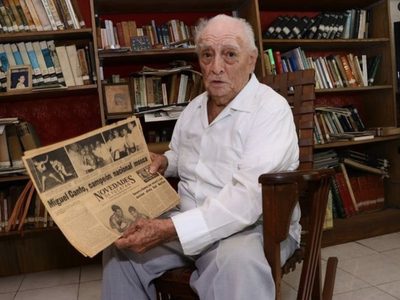 Murió Jesús “Cholain” Rivero, legendario mánager de los campeones Miguel Canto y Óscar de la Hoya