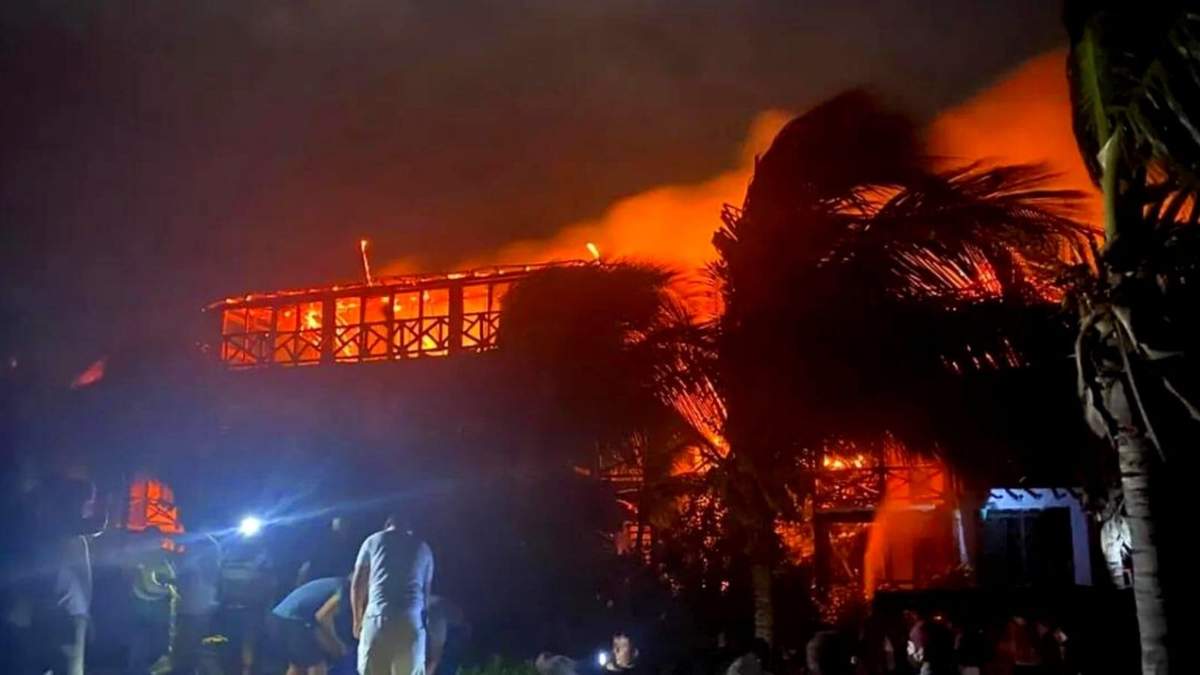 Incendio en Cancún. Fuente: (Twitter)