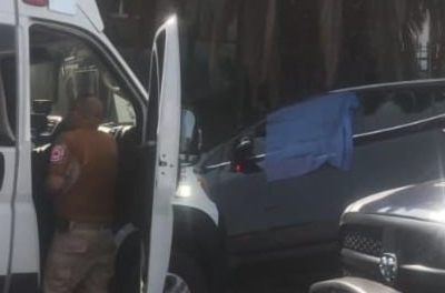 Asesinan a un hombre que iba a bordo de una camioneta en Río Churubusco; una mujer resultó herida