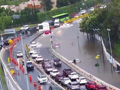 Lluvias torrenciales dejan a Santa Fe bajo el agua (Video)