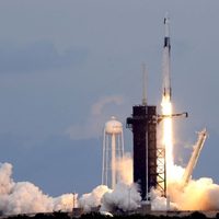 Astronautas saudíes toman vuelo privado de SpaceX a estación espacial