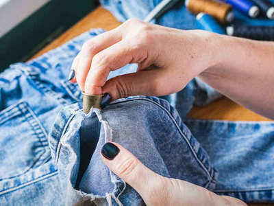No tires ese jean viejo y transformalo en un bolso canchero que combina con cualquier estilo