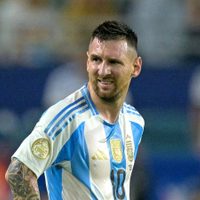 "Mejor que Lionel Messi": la curiosa comparación de un presidente al presentar a su nuevo fichaje