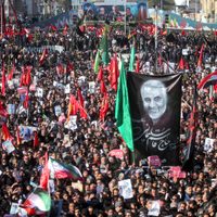 Estampida en el funeral del general iraní asesinado; al menos 50 muertos (Video)