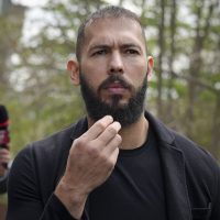Rumania acusa al luchador Andrew Tate de violación y tráfico de personas