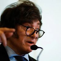 "Hoy sería a 730 pesos": Javier Milei explicó que la dolarización se haría al precio de mercado
