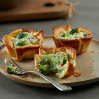 Canastitas de brócoli y queso sin harina, la receta que vas a amar para llevar a otro nivel tu cena