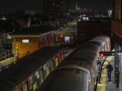 Policía detiene a sospechoso de la muerte de una mujer hallada en llamas en vagón de Metro