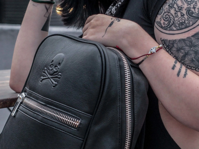 Si tenés una mochila de cuero despeluchada, no la tires: así la dejarás como nueva en pocos pasos