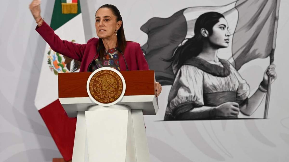 La presidenta Claudia Sheinbaum en la mañanera desde Palacio Nacional