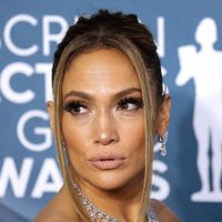 ¿Se pasó? Jennifer López sacó una inolvidable selfie frente al espejo. ¡Madre mía!