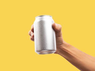No tires las latas de gaseosa: creá este hermoso jarrito con un estilo re canchero y coqueto