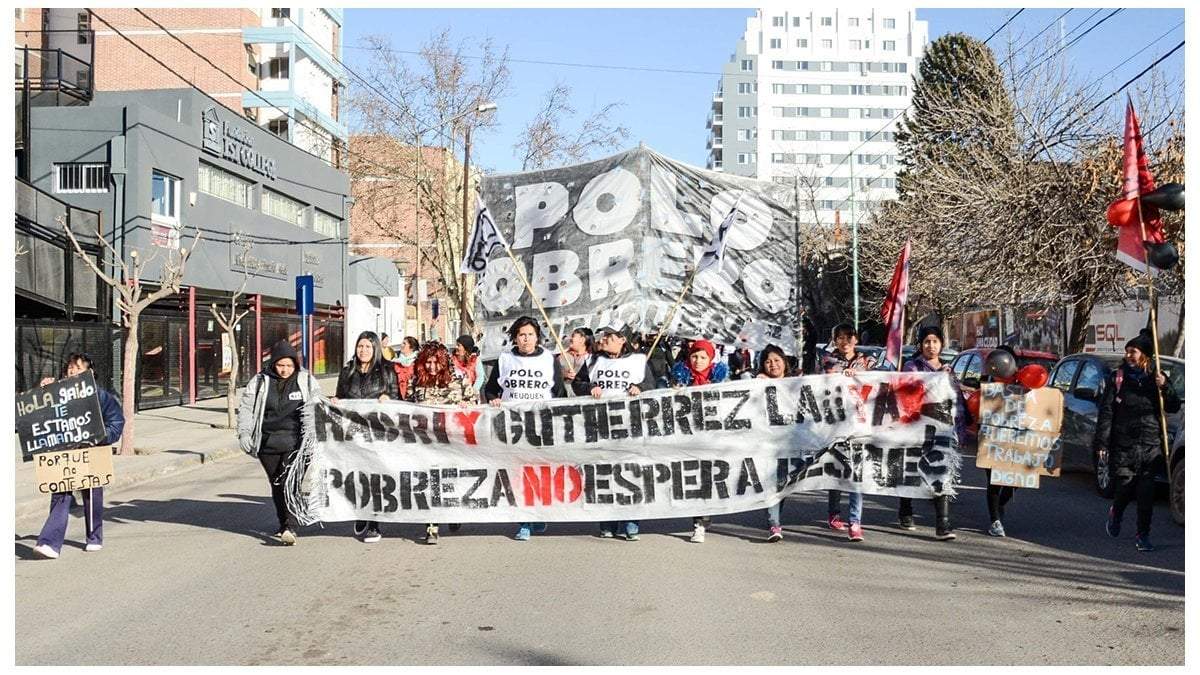Movilización de las organizaciones sociales en Neuquén Capital. Fuente: (Twitter)