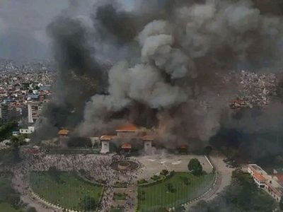 Nepal en llamas: renuncia, incendios y 19 muertos