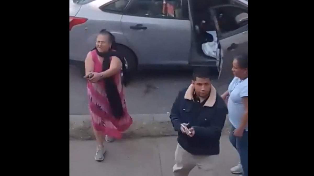 Carlota "N" y sus hijos Eduardo y Mariana al momento de la agresión armada