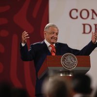 AMLO pide a sindicato de Pemex que acepten basificación de trabajadores