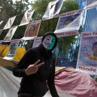 Queda en recuento de acciones reunión de PGR con padres de los 43