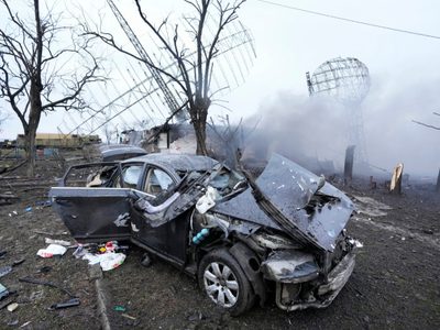 Rusia dice que ataque a Ucrania "no es el inicio de la guerra" sino "el final" de crisis en Donbás