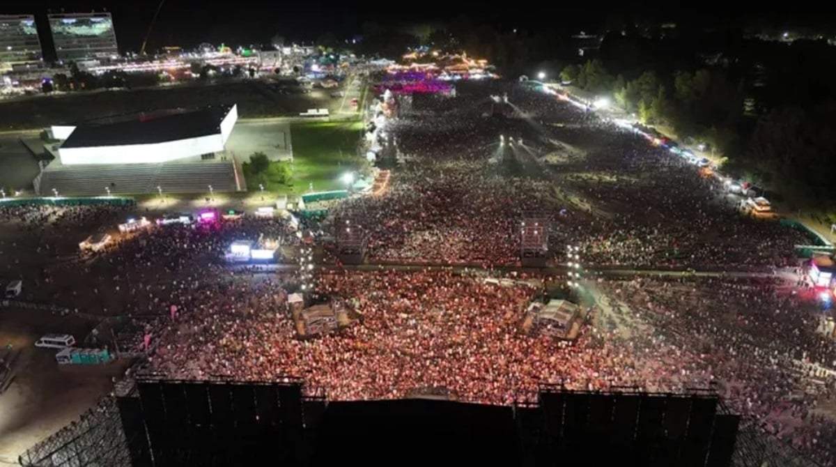 La Fiesta Nacional de la Confluencia es considerada el evento más importante de la Patagonia. Fuente: (Facebook)