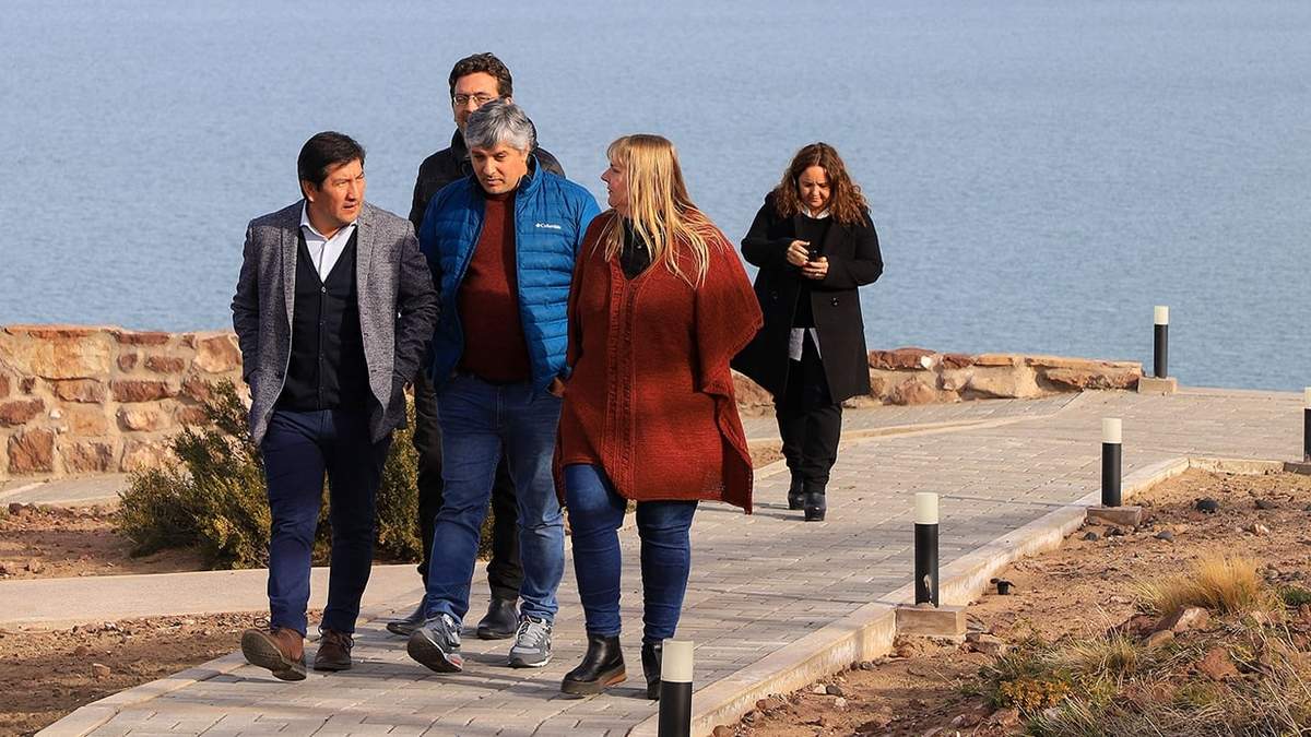 En el evento también estuvo la secretaria de Museos, Turismo y Medio Ambiente del destino, Fabiana Pueyrredón y el presidente del Concejo Deliberante, Bruno Caballer.