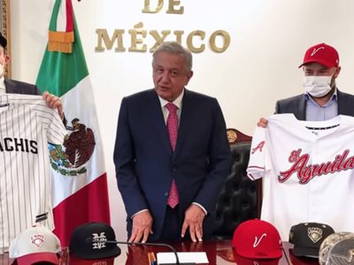 López Obrador anuncia los dos nuevos equipos de la Liga Mexicana de Beisbol: Mariachis y Águila
