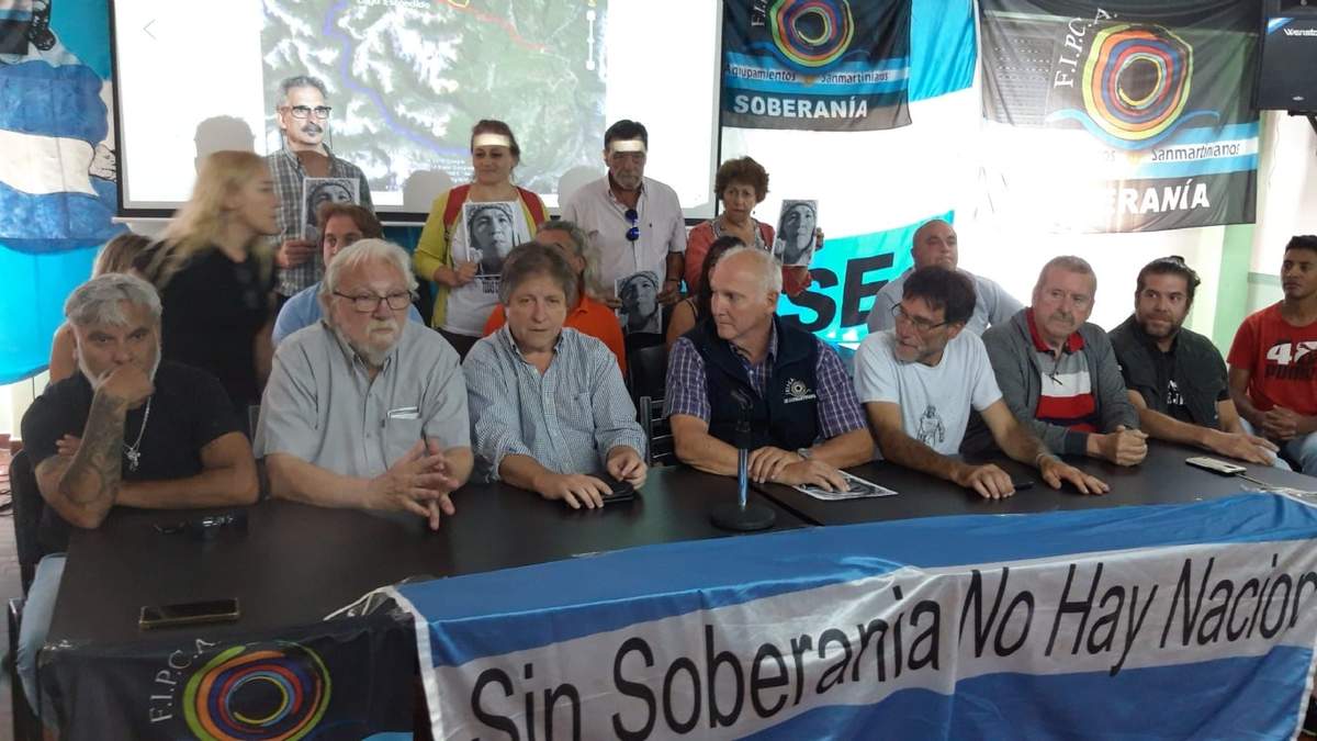 La marcha contra Lewis se inicio el 4 de febrero. Fuente: (Twitter)
