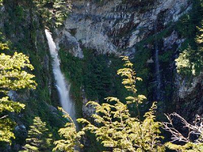 Trekking, bosque y magia patagónica: así es la experiencia en la Cascada Inacayal